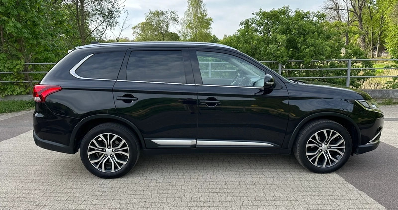 Mitsubishi Outlander cena 79900 przebieg: 210000, rok produkcji 2017 z Wrocław małe 596